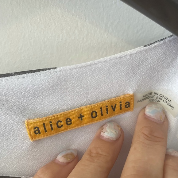 Alice and Olivia Gown - Picture 4 of 5